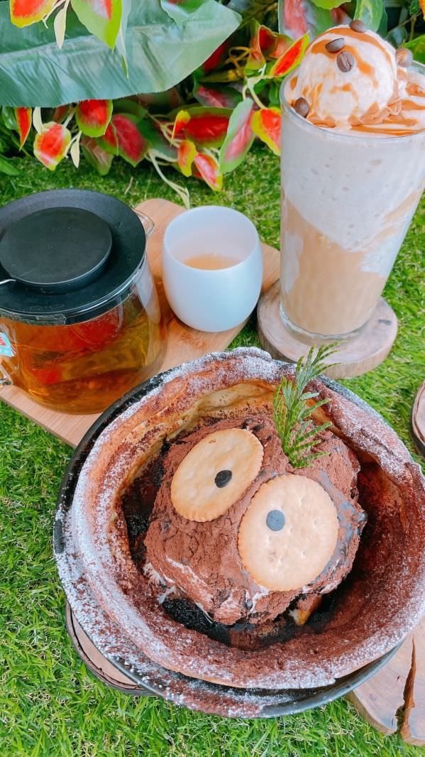 森林小徑健行店享受美食